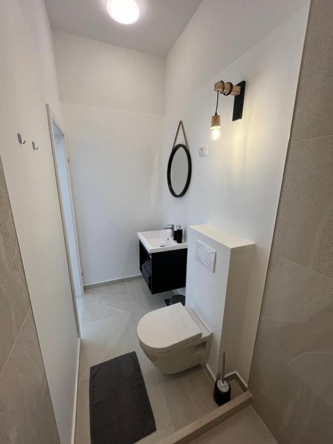 Check In Apartmán *